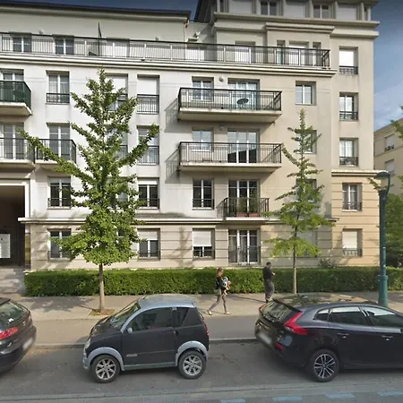 Carre Elysee 4 Apartmán *